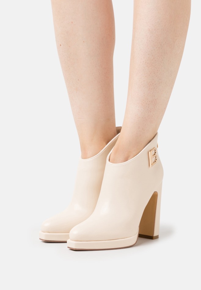 Gabour | Talons Classiques Exclusifs Rouges